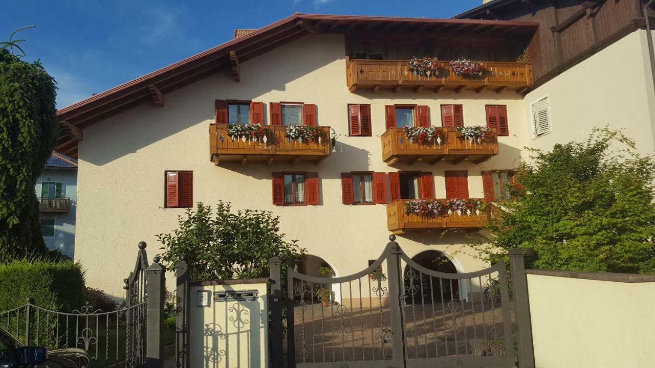 Casa Vacanze Paola Romeno المظهر الخارجي الصورة